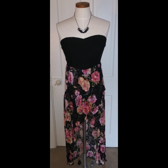 Dresses & Skirts - Floral Dress